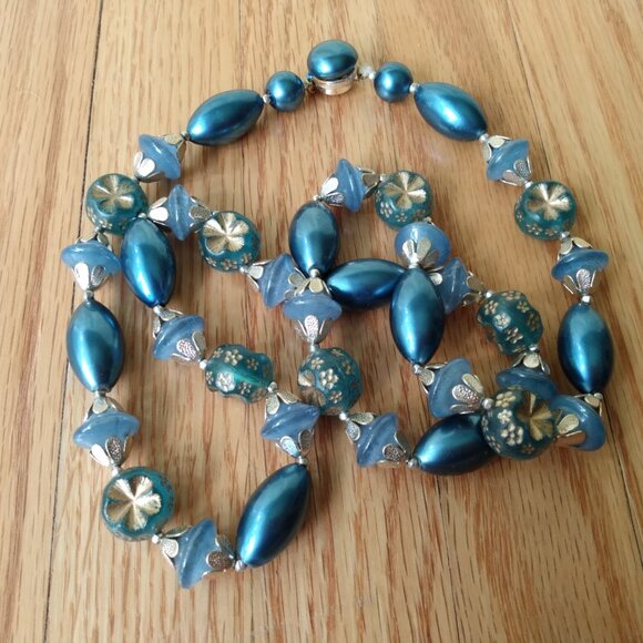 Vintage Blue Gold Beaded Necklace Retro Plastic Mid-Century Made in Hong Kong - Picture 9 of 12